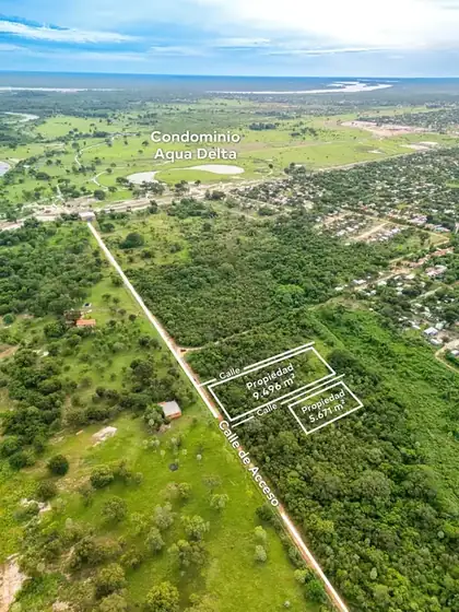 Two plots in Limpio, Costa Azul area 3